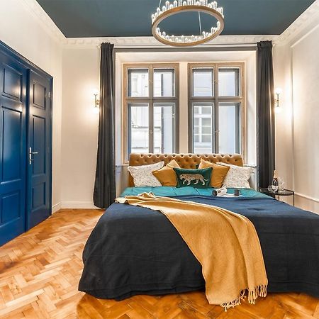 Charles Bridge Suite By Riverside Praga Exterior foto